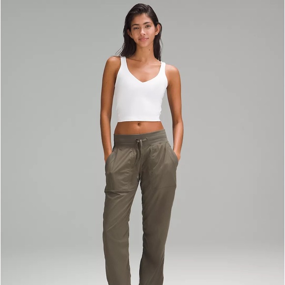 Women’s Lu Lu lemon Align tank size 8 - Picture 4 of 5